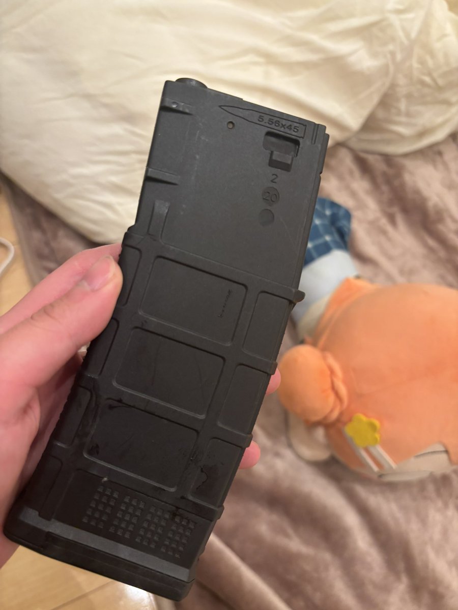 M4マガジン、お前だったのか…旅行用カバンの中でガシャガシャ鳴ってたのは