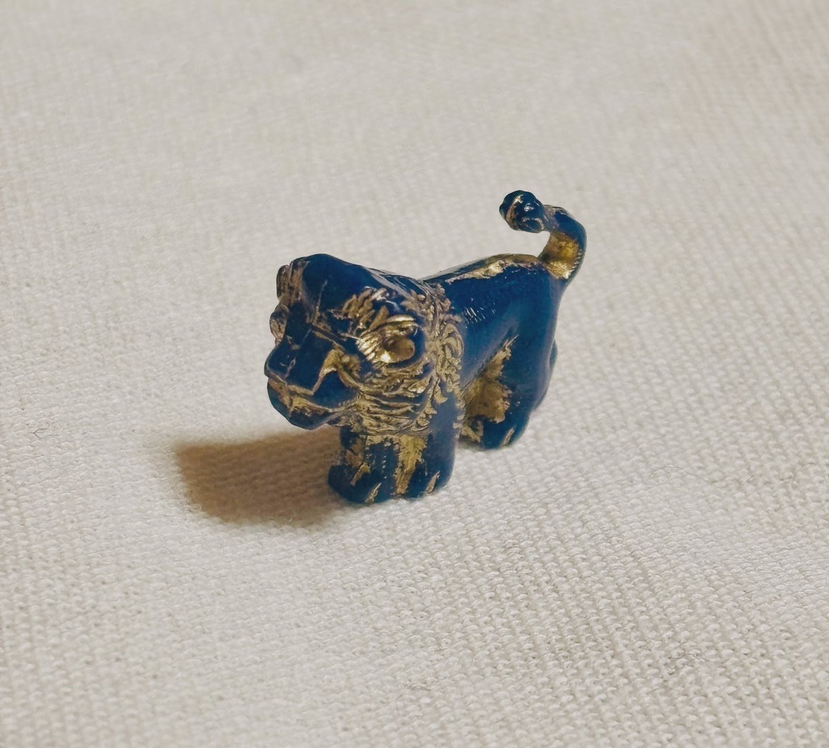 ライオンズさん専用どぅっりどぅりにサシが入った密集ルチルたん！飾っても良いかも！ 🇩🇪製、青と金色のライオンパーツ。 買ってしまうやろこんなん。 あと