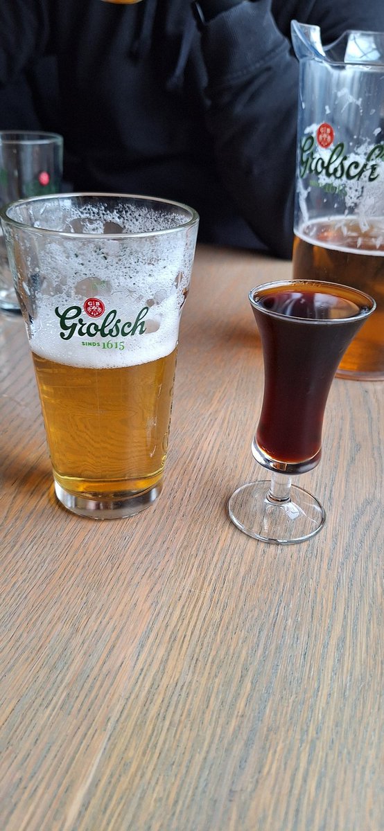 CGAEB1's tweet image. Warm zuipen voor je club❤️💛