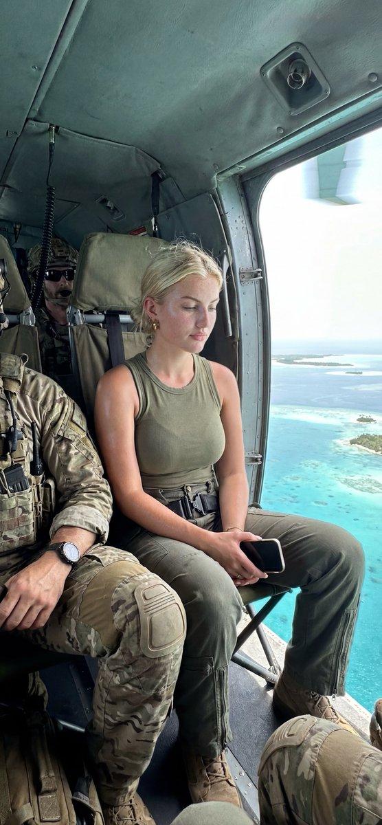 elsathora's tweet image. Boss called. Said to keep an eye on the Chagos Islands. 

Apparently the current owners are handing out freebies again.