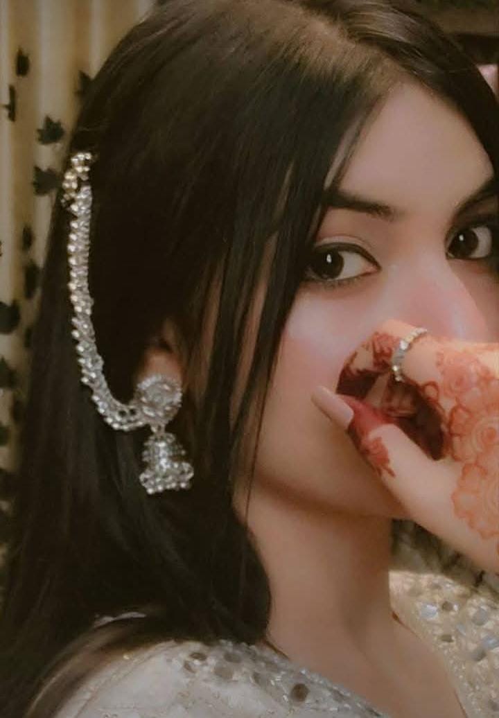 ھم مشرقی لوگ___!!
محبت میں 
ملکیت کے قائل ہوتے ھیں،
شراکت داری 
ناقابل برداشت'
کھونا منظور ،
حصہ داری 
بالکل بھی نہیں___!!
🙂💯
#قومی_زبان 
Good evening 🌆