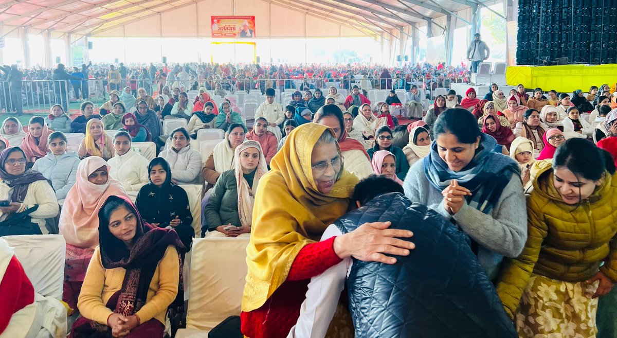 आज गाँव गिरावड़, झज्जर में आयोजित किसान संत गरीब दास गरिमा सम्मान समारोह में शामिल होने का अवसर मिला।

इस दौरान बाढ़ के समय बादली हल्के के गाँवों में मोटर, पाइप और अन्य आवश्यक सामान भिजवाने के प्रयासों के लिए समस्त बादली हल्के की ओर से धन्यवाद दिया।

<a href="/kharge/">Mallikarjun Kharge</a> 
<a href="/RahulGandhi/">Rahul Gandhi</a>