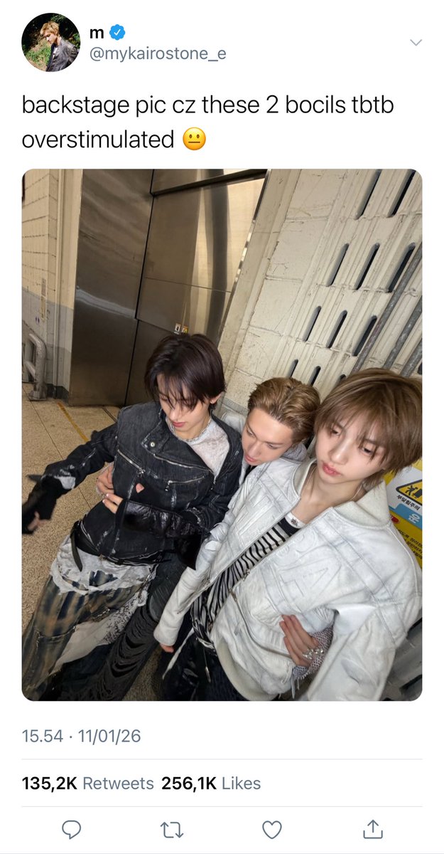 kuritaeshan's tweet image. keonhyeon, marhoon au
what if kadecean &amp;amp; myoclo are dating ;)