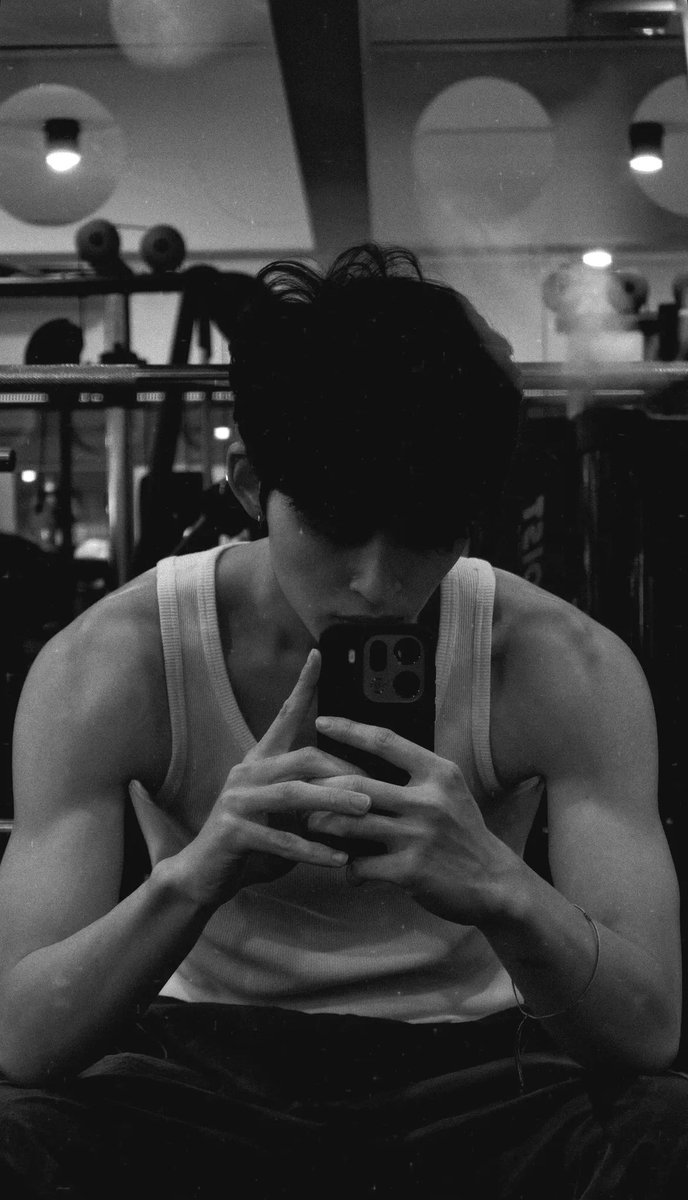 sreinity's tweet image. POND NARAVIT LERTRATKOSUM.