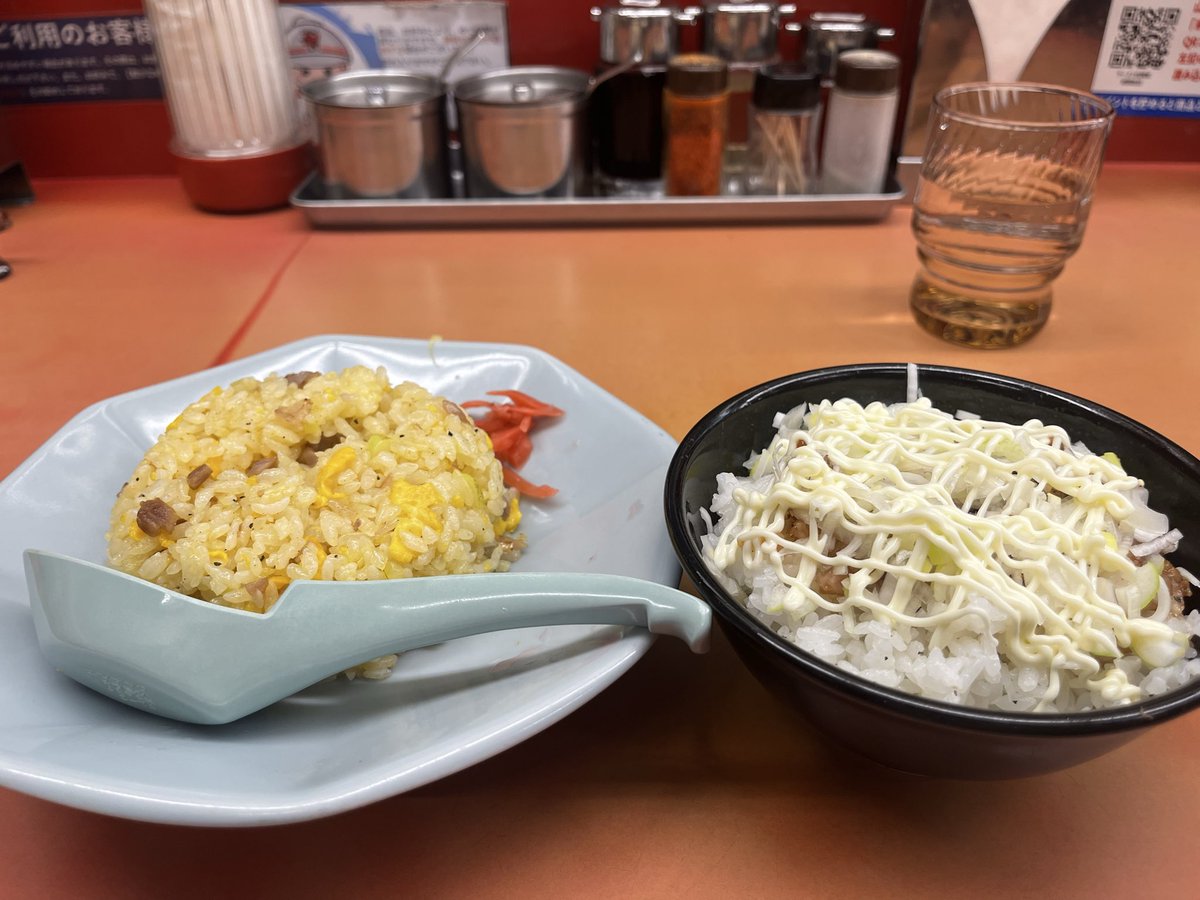 ton0504's tweet photo. 初めて山岡家来たぞーーー！！
1時間並んだ！！ https://t.co/zXMCdm1WQm