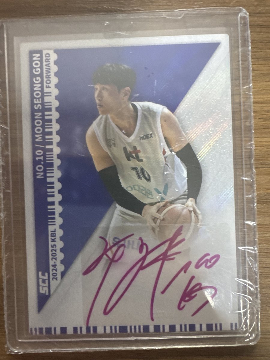 KBL 오피셜 카드 교환
사진에 있는 카드로 kcc 선수카드로 교환 원합니다.
오픈톡 주세요
타래에 추가 있어요.

open.kakao.com/o/smvIDvcg