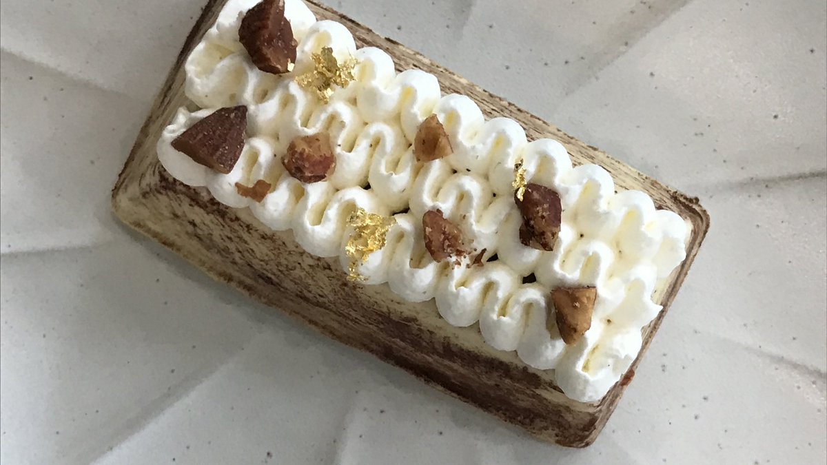 대전 곳간집
사회적체면 버리고 접시핥어먹고싶은 맛
이마 다섯번 치고 미간 열번 잡게됨
가신다면 다 시켜서 먹어보는 걸 ㅊㅊ하고요
특히 2번째 디쉬 피스타치오어쩌고가 미친놈임 흑흑