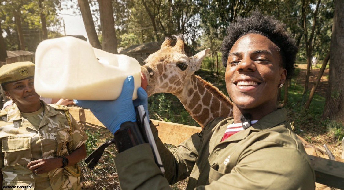 ishowspeedsiu0's tweet image. Best safari stream ever in Kenya 🇰🇪 🔥