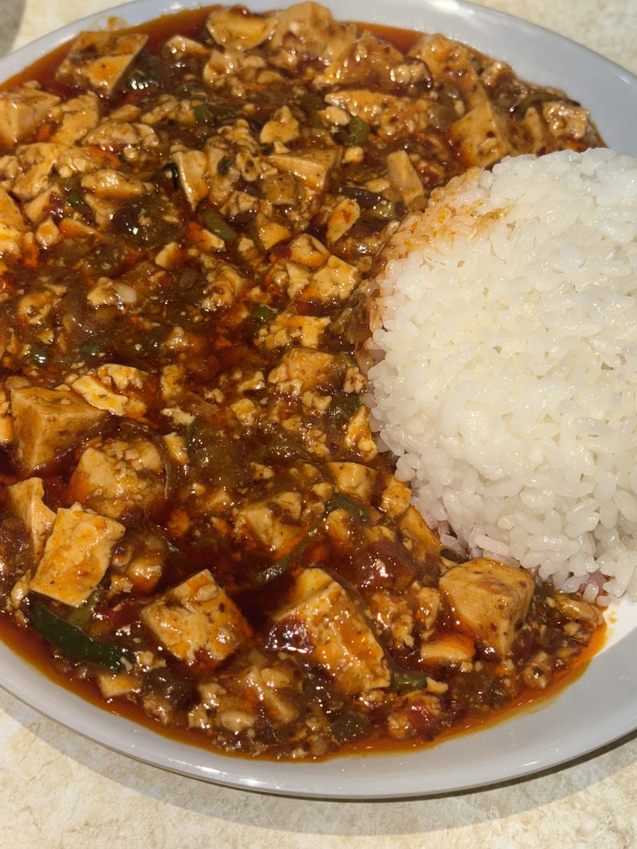 신설동 킹수제만두
신년이라 차이나쫀득만둣국이랑 만두 마파두부 먹고왔어요