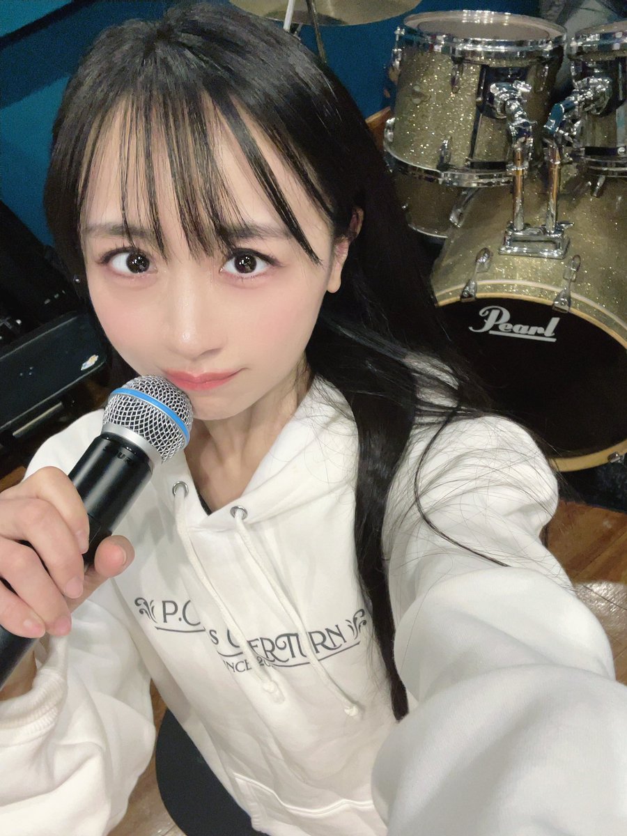 バンドリハーサル🎤🥁🎸🎹 外はやたらと風が強いね🌪️