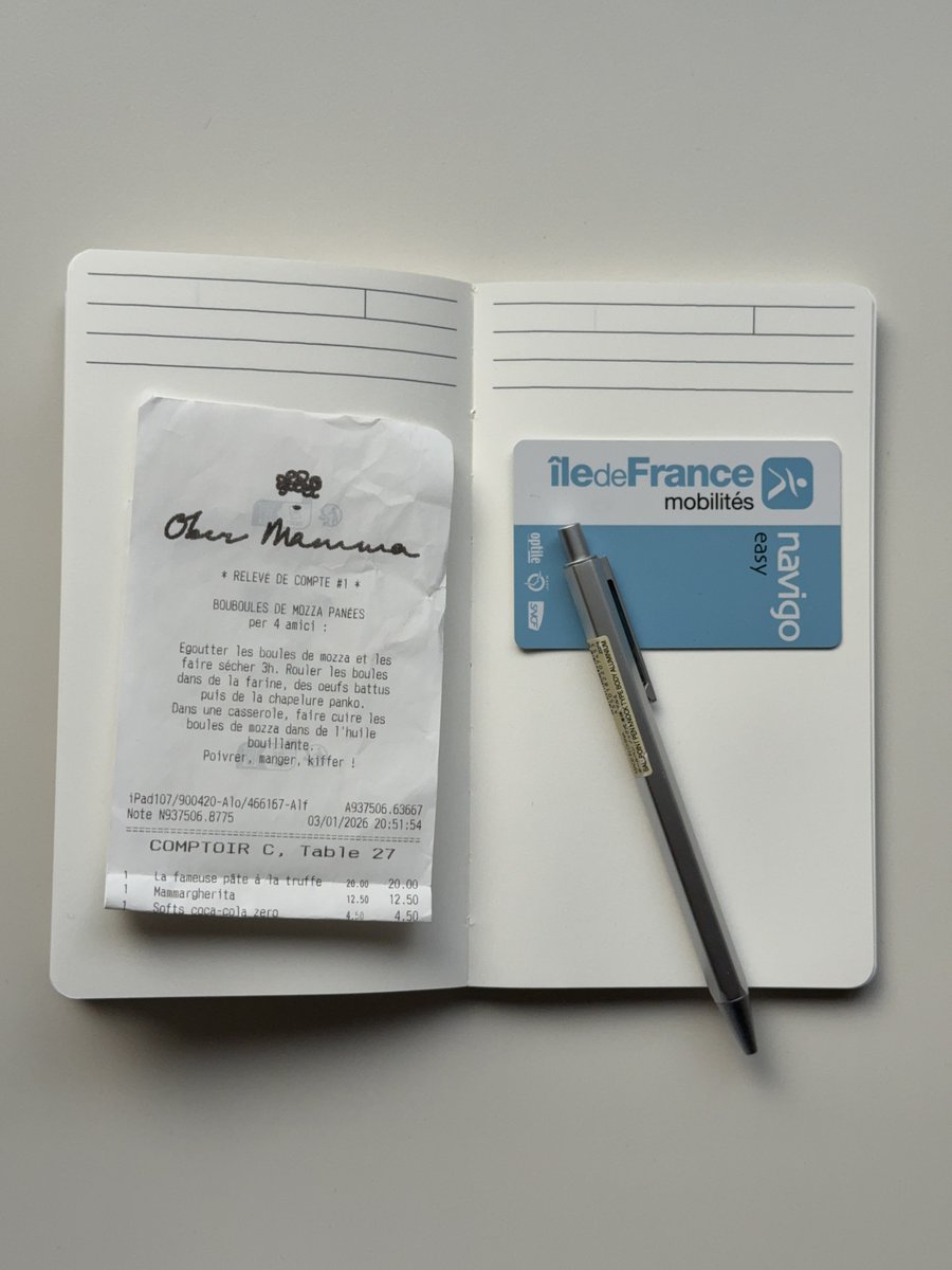 offoffonoff's tweet image. 2026 다이어리! 빵이노트와 별노트 판매가 오픈되었어요. 빵이문구 스마트스토어에서 구매하실 수 있습니다! ✍️✨🤍
리트윗을 추첨해 두 분께 다이어리를 보내드려요 ~ !

블로그에 노트 소개와 굿노트/PDF 무료 공유 게시물도 업로드되었어요 🫰🏻
m.blog.naver.com/offoffonoff/22…