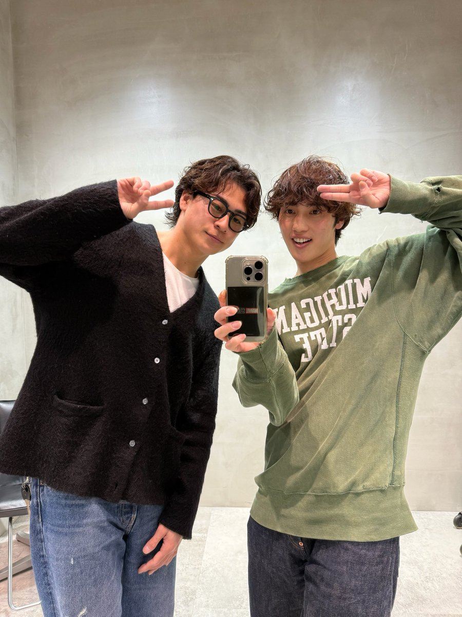 sho_422_'s tweet photo. トレーニングキャンプ怪我しないでねー🏋️
おかわりメロパーマ✂️ https://t.co/3YgWgSAyGK