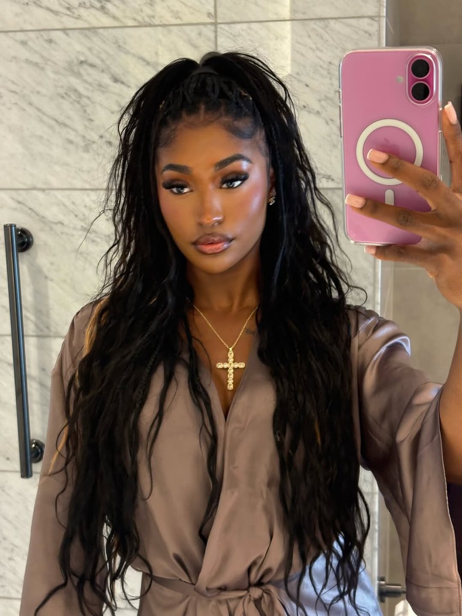 menixrex's tweet image. 