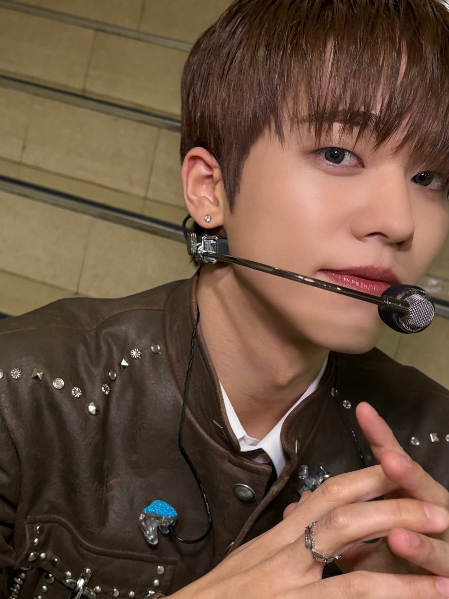 WM_ONOFF's tweet image. [#유 #U] 
온앤오프 그리고 저에게 정말 뜻깊은 콘서트가 끝났습니다 이렇게 무사히 끝낼 수 있게 도와주신 모든 분들께 감사드리고 추운데도 와주신 퓨즈들 정말 많이 사랑해요 보고싶을거예요
그리고 온앤오프 6명 고생했다!!!!!!!!😌💙