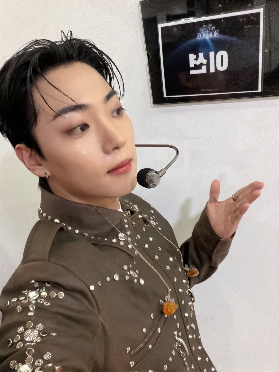 onf_feed's tweet image. #이션 #E_TION Weverse Update

"오늘을 끝으로 콘서트를 마무리했습니다
진짜 에너지 넘치는 콘서트여서 행복했어요
2026년을 함께 시작할 수 있어서 더 뜻깊고 즐거웠습니다
좋은 에너지로 우리 2026년도 행복하게 보내자
우린 서로의 용기이자 다짐이다 🧡"

@WM_ONOFF #온앤오프 #ONF