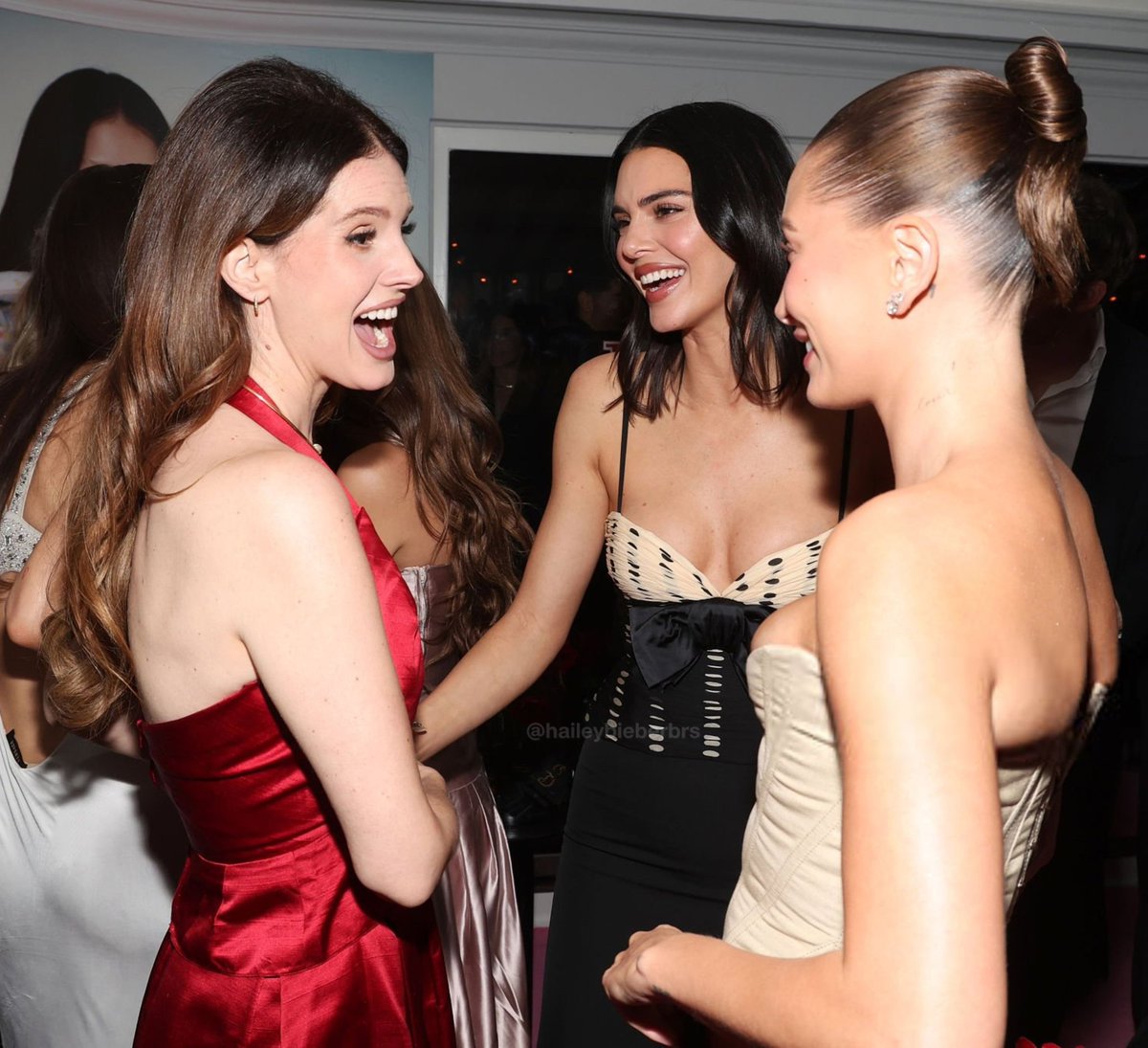 Hailey with Lana del rey will get people mad but remember when Lana followed "hailey bieber closet" account😭