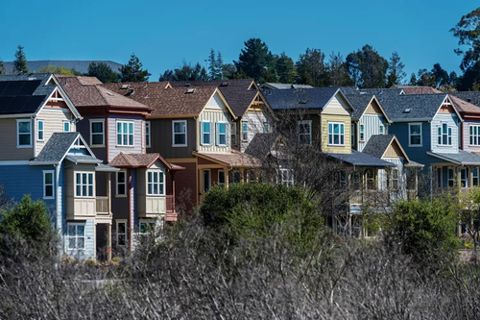 PFARhodeIsland's tweet photo. It took the typical American seven years to save for the median down payment for a house, down from the peak a few years ago but still above pre-pandemic levels. Down payments have gotten higher amid rising home prices, while a slow https://t.co/aAwDh01vQQ https://t.co/jF9WZ8bIYA