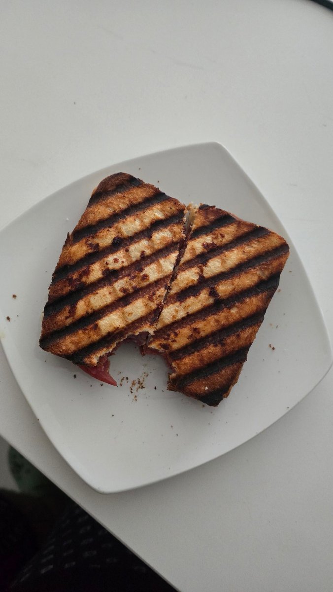 Hashtag_Thrill tweet media