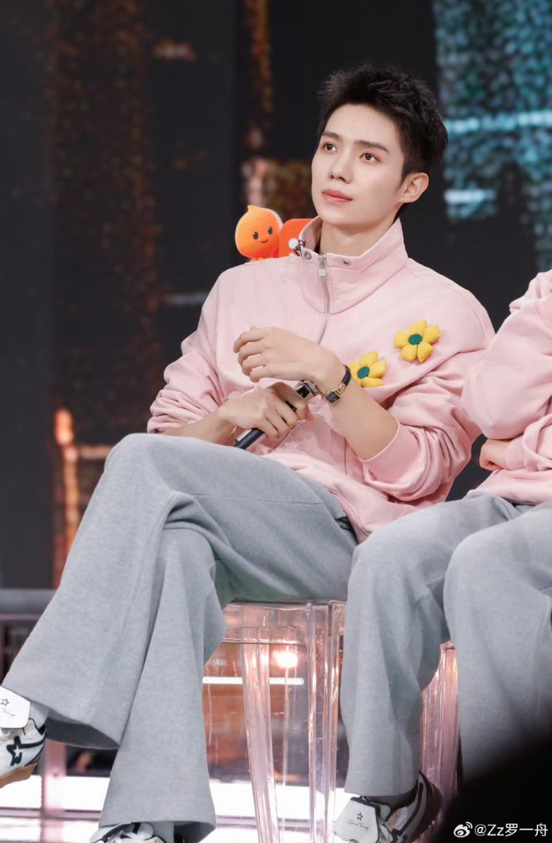 เจ้าฉวนกับสีชมพูมันตึงเปิง เป็นน่าฮักน่าจังแต้ว๊า~ 🥰🥰🥰