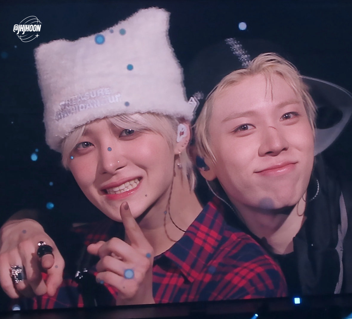 jHjH00N's tweet image. 250111 펄스온 Kアリーナ 요코하마

フニファン🐶🐮🫶🏻

#지훈 #ジフン #JIHOON
#소정환 #ジョンファン #SOJUNGHWAN
#트레저 #TREASURE