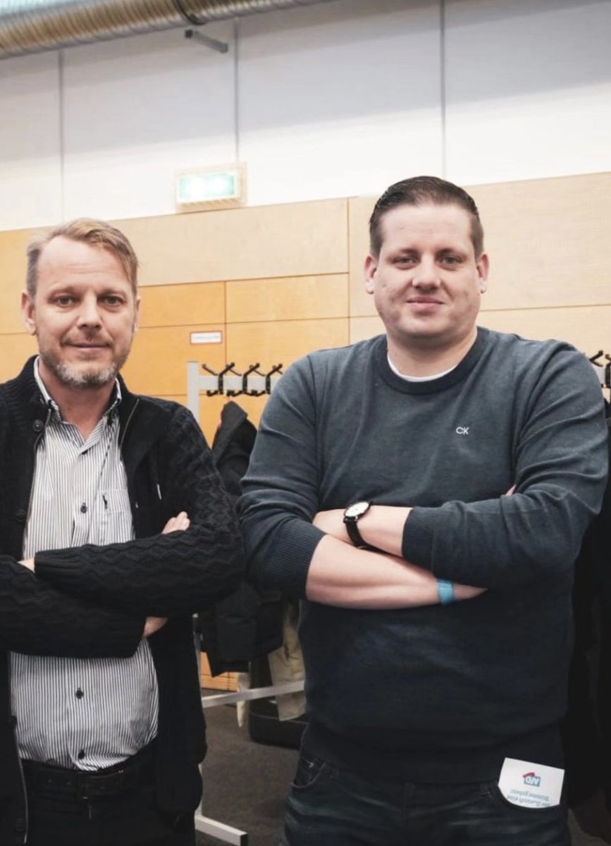 DerNorb's tweet photo. Ob der #SS affine Fraktionschef #Kramer, #Tadsen, #Schmidt oder der Leif-Erik #Holm, der Ministerpräsident in #MV werden will, sie alle feiern sich und den Rechtsextremismus mit #Fiß in ihren Reihen. Highlight übrigens #Dackelkrawatte bei der #FCKAFD-„Jugend“…😱 https://t.co/NJOeUcMWng