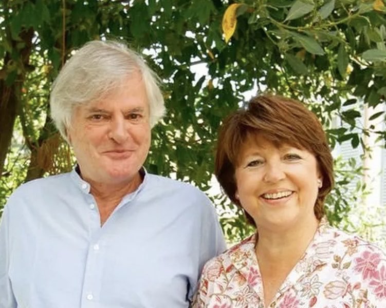 G_deVarenne's tweet image. 🔴ALERTE INFO - Le parquet de Lille annonce la réouverture de l’enquête sur l’accident de SUV qui aurait été provoqué par l’époux de Martine Aubry, une affaire initialement classée sans suite. 

(Mediapart)