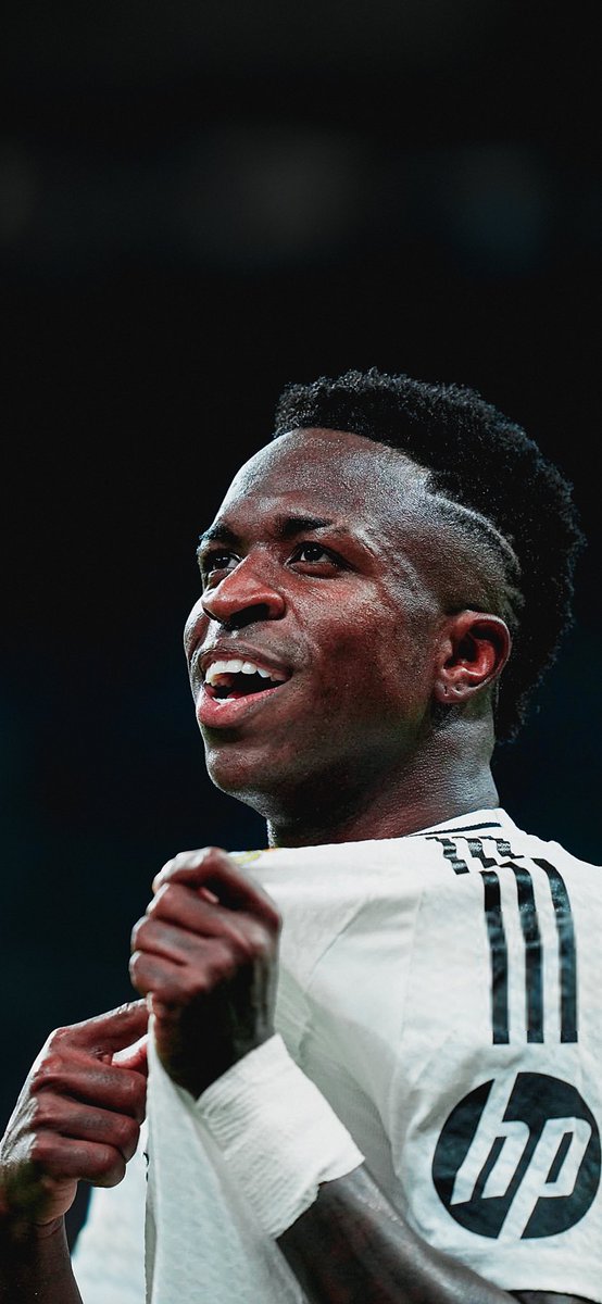 "Sobrevalorado"
"acabado"
“Mono de mierda”
“Nariz de Pou”
“Negro” 
“Simio”
“Jorge el curioso”
“César” 
“Ozaru” 
“Diddy Kong” 

🇧🇷⭐️💪🏿Hoy Demuéstrales que están equivocados, Vini #7