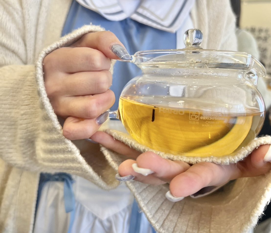 #2026年始雨の日 ☔🍵

ご帰宅してくださったみなさま
寒い中ありがとうございました❕

にぎやかで和気藹々とした雰囲気が
とても心地よくて
終始にこにこしちゃった₍⑅ᐢᴗ‌ˬᴗ‌ᐢ₎✨
そして、
可愛くて大好きなメイドさんと
お給仕できて嬉しかったです🫶🏻

今日会ったみんな本当にありがとう❕