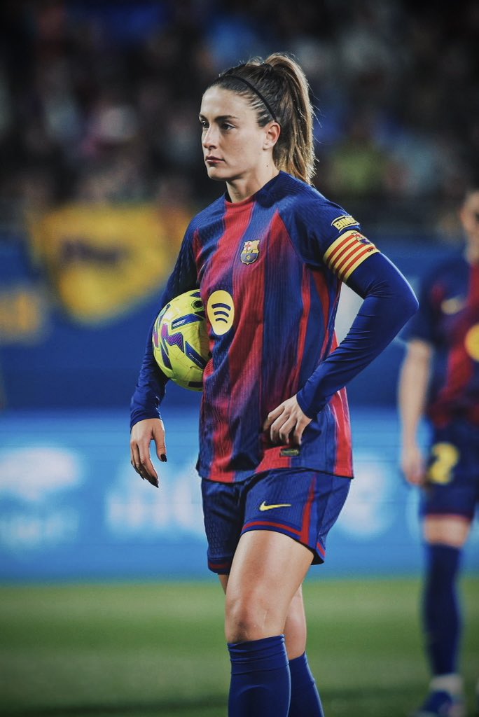 jlcats_'s tweet image. her aura is unmatched