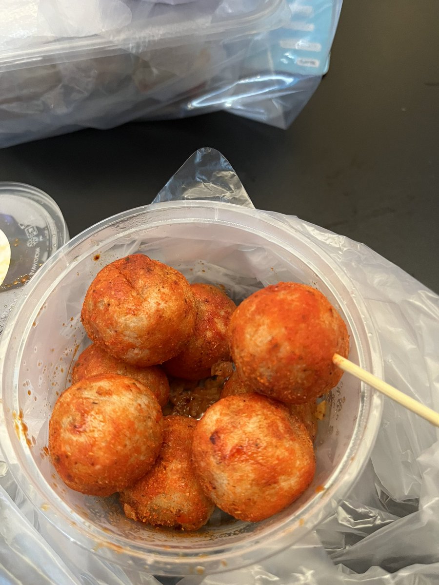 Macarooonspc's tweet image. life update, scrolling around blok M in 2k26
gak terlalu rame krna weekday, bersyukur gk perlu antri
ternyata ce hun tiau se”enak” itu 🫠