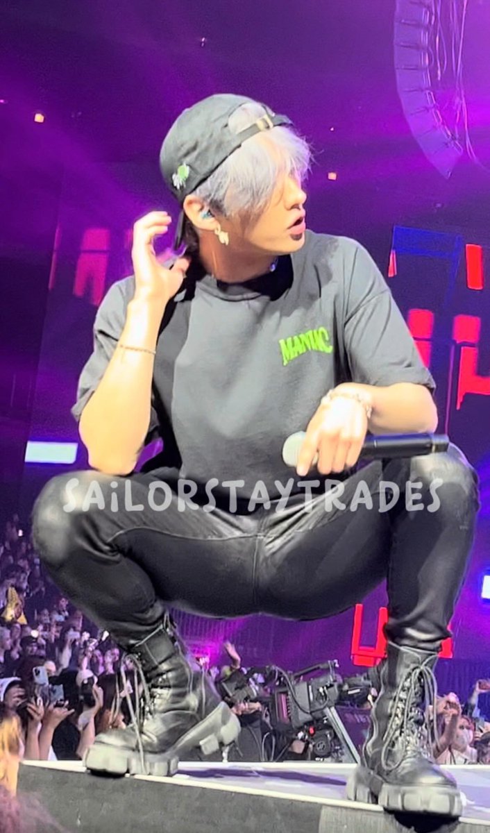 mykittyboyis_'s tweet image. 노벅지 진공포장 가죽바지 come back plz