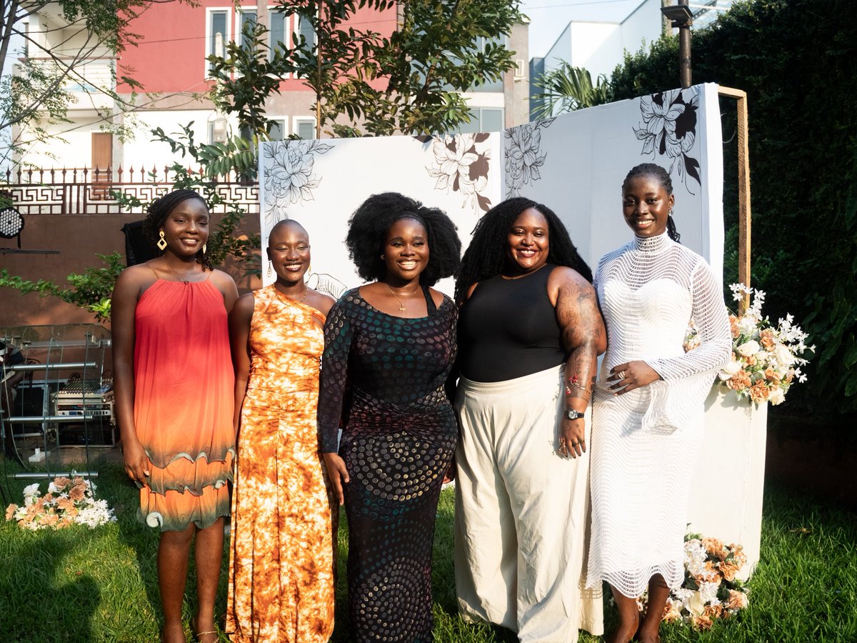 __mofiyinfoluwa's tweet image. ‘And at last you'll know with surpassing certainty that only one thing is more frightening than speaking your truth. And that is not speaking.’ - Audre Lorde

The Winning Cohort of the 2025 Abebi Award in AfroNonfiction 

(more to come, but first: grateful)