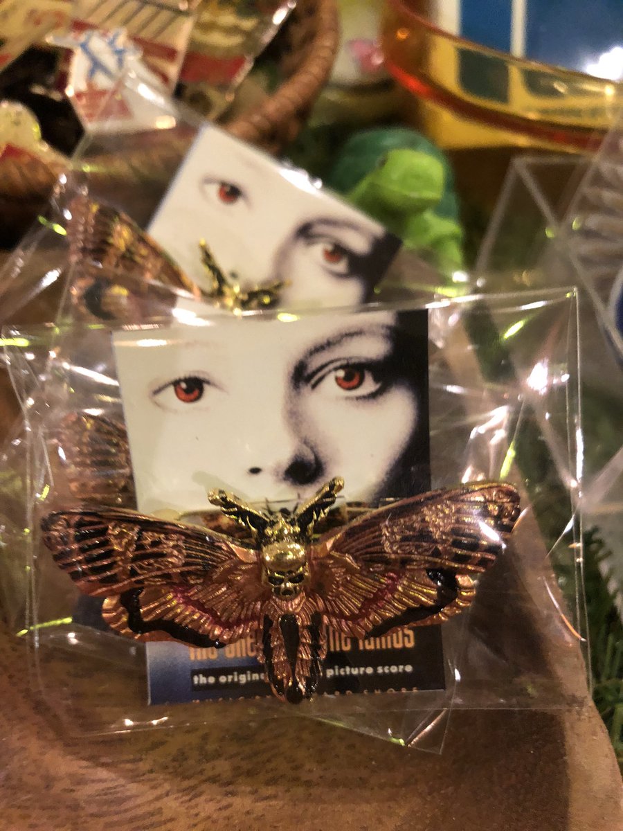 髑髏に蝶 Amazon.co.jp: Zqkimzi 死の蝶 ペンダント 壁用 ホラー風 死の蝶 壁