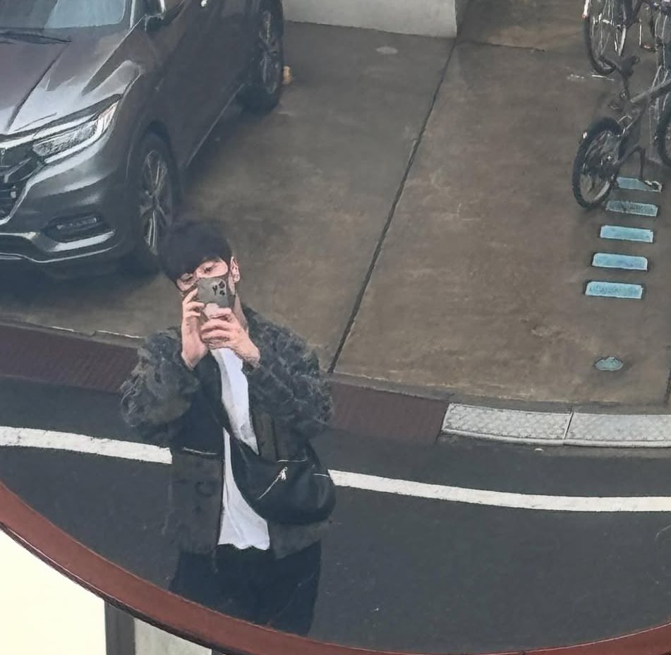 jjundda's tweet image. 세팅안된머리 좋은거 아는사람