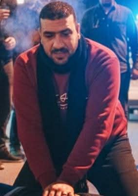 ChahinazTaher's tweet image. 📌اقروا الملحمة
وليد ناصر بطل مصري جديد للأسف لم تتحدث عنه المواقع المصرية بل المواقع السعودية!
بالرغم من ان الملحمة حدثت في مصر، وبطلها مصري
ماذا حدث!!
اللى بتحكى القصة  مواطنة سعودية كانت فى زيارة لمصر
"رُفعت الأقلامُ وجفّ عرقُ الأطباء.. إلا يقين بطل طوارئ مستشفى الكهرباء!"…