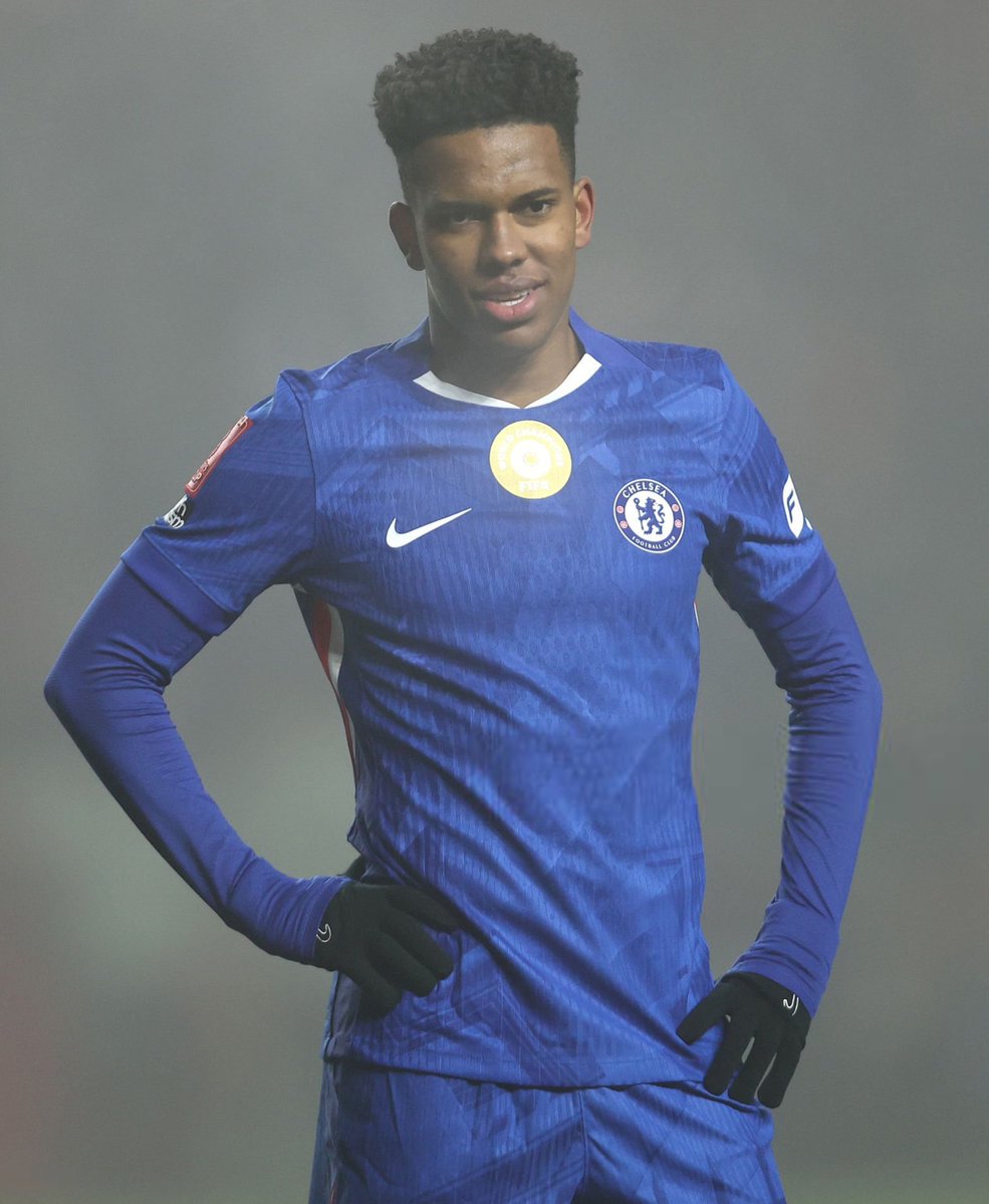 LDNFootbalI's tweet image. Estêvão under Liam Rosenior… 🔥