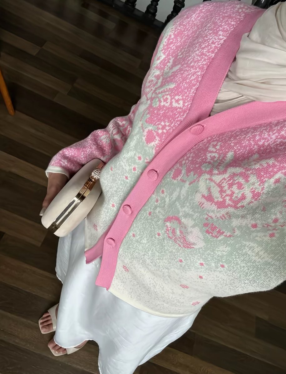 myorensarea's tweet image. pretty cardigan

a thread