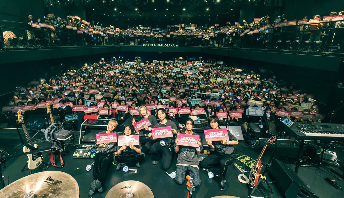 𝑿𝒅𝒊𝒏𝒂𝒓𝒚 𝑯𝒆𝒓𝒐𝒆𝒔 𝑱𝒂𝒑𝒂𝒏 𝑺𝒑𝒆𝒄𝒊𝒂𝒍 𝑳𝒊𝒗𝒆 
<𝑻𝒉𝒆 𝑵𝒆𝒘 𝑿𝒄𝒆𝒏𝒆>

📓𝐎𝐒𝐀𝐊𝐀 𝐃𝐀𝐘-𝟐

大阪2日目もVillainsのおかげで
忘れらない公演になりました🫶
Villainsの目がめっちゃキラキラしてました🥺
ほんまありがとうな❤️

#XdinaryHeroes  #엑스디너리히어로즈