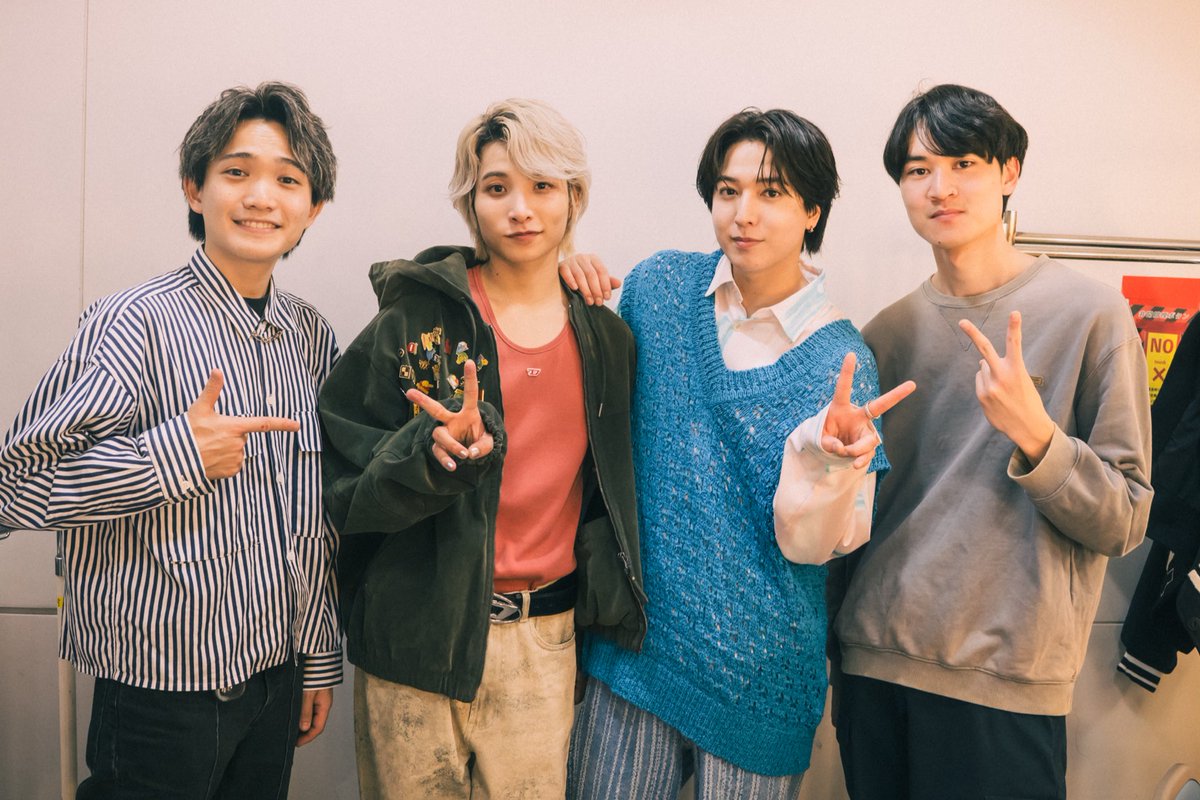 perc_jiro's tweet photo. 坂田隆一郎×masa 2man Live
『Stereo Menou -Acoustic Session-』
パーカッションサポートでした！

@gutttyyyy と一緒に、お二人の歌と世界観を引き立たせるアレンジができて楽しかったしとても刺激的だった！😼

カッコ良すぎるお二方の素敵なライブに関われて幸せでした‼︎

#すてめのう https://t.co/PMCG9vU0NT