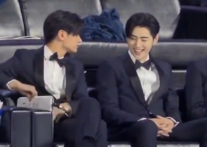 akeeh_h's tweet image. jayhoon 144p but their happiness is 1080p 🤏