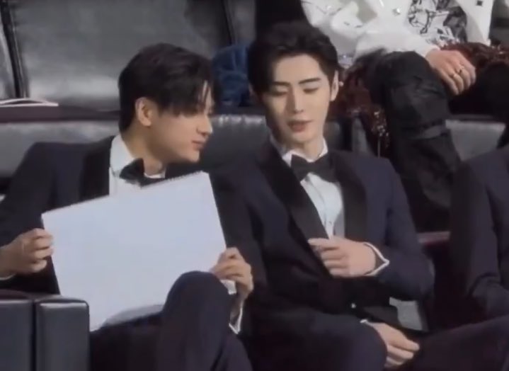 akeeh_h's tweet image. jayhoon 144p but their happiness is 1080p 🤏