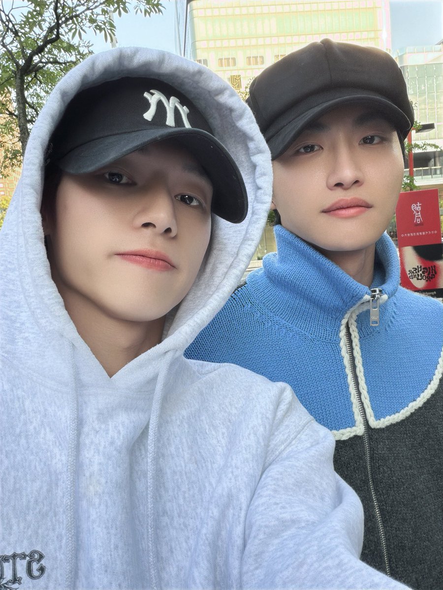 W00LOOKS's tweet photo. 260111 #우영 — fromm 📸 https://t.co/rzZvdTS55T