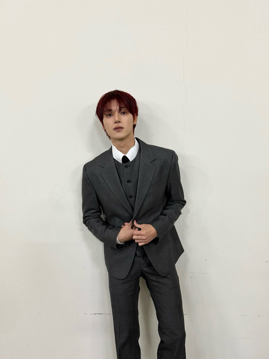 _yoeeee's tweet image. 우영이 오늘은 고양이 말고 여우 하자
사유 : 내가 홀려버림