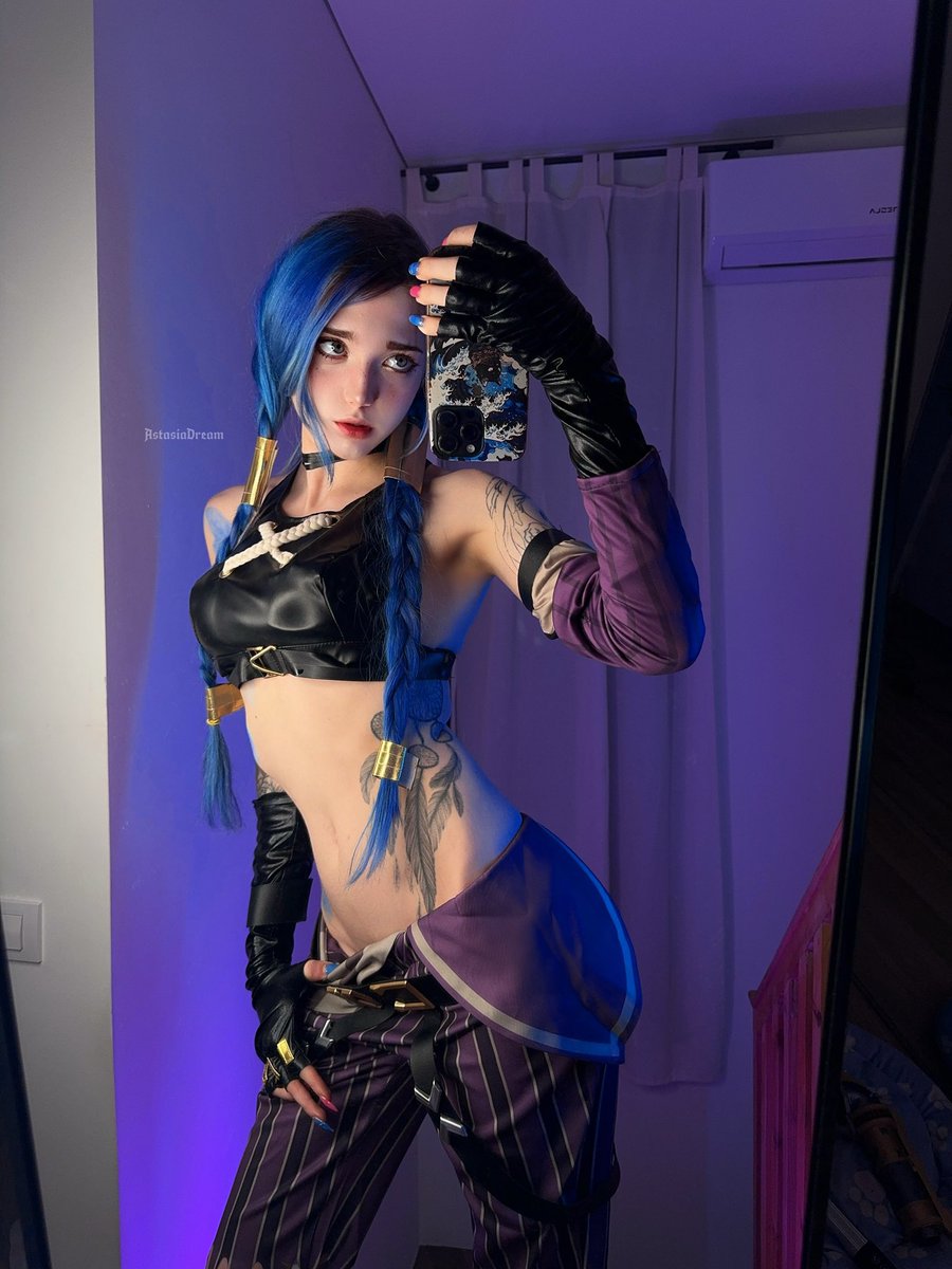 astasiadream's tweet photo. calling all Jinx fans 💙

#arcane https://t.co/9XxXTUOu5Q