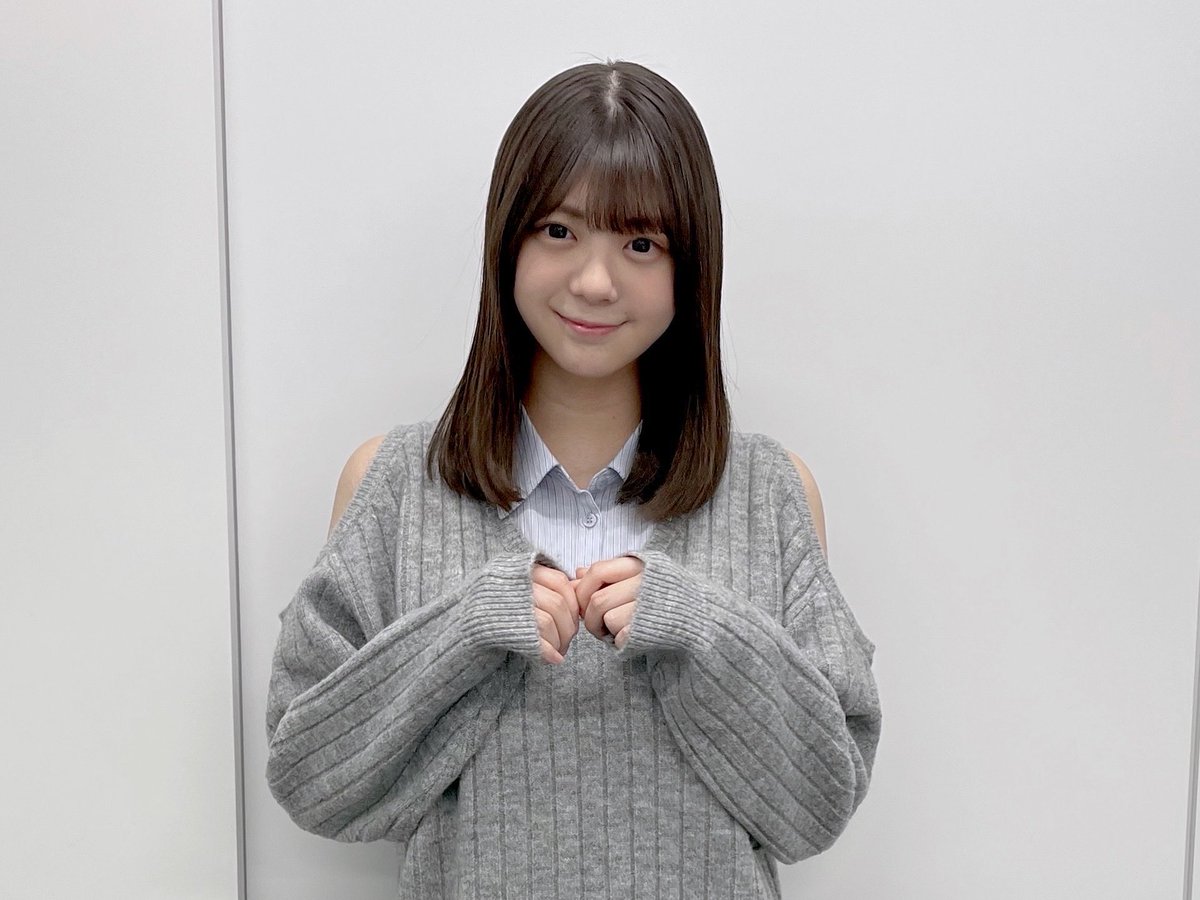 ?#乃木坂46 #冨里奈央 ちゃん着用 ? #nhkらじらー □ Heather 肩開き 