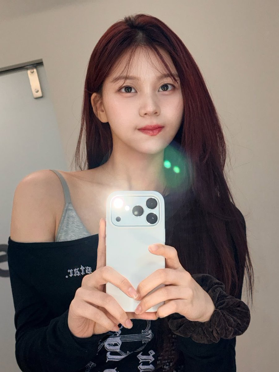 [PIC] 260111 - Umji (ummmmm_j.i) post

🐹🤳📸🤍
Took a few photos today

#GFRIEND #VIVIZ #UMJI <a href="/VIVIZ_official/">VIVIZ</a>