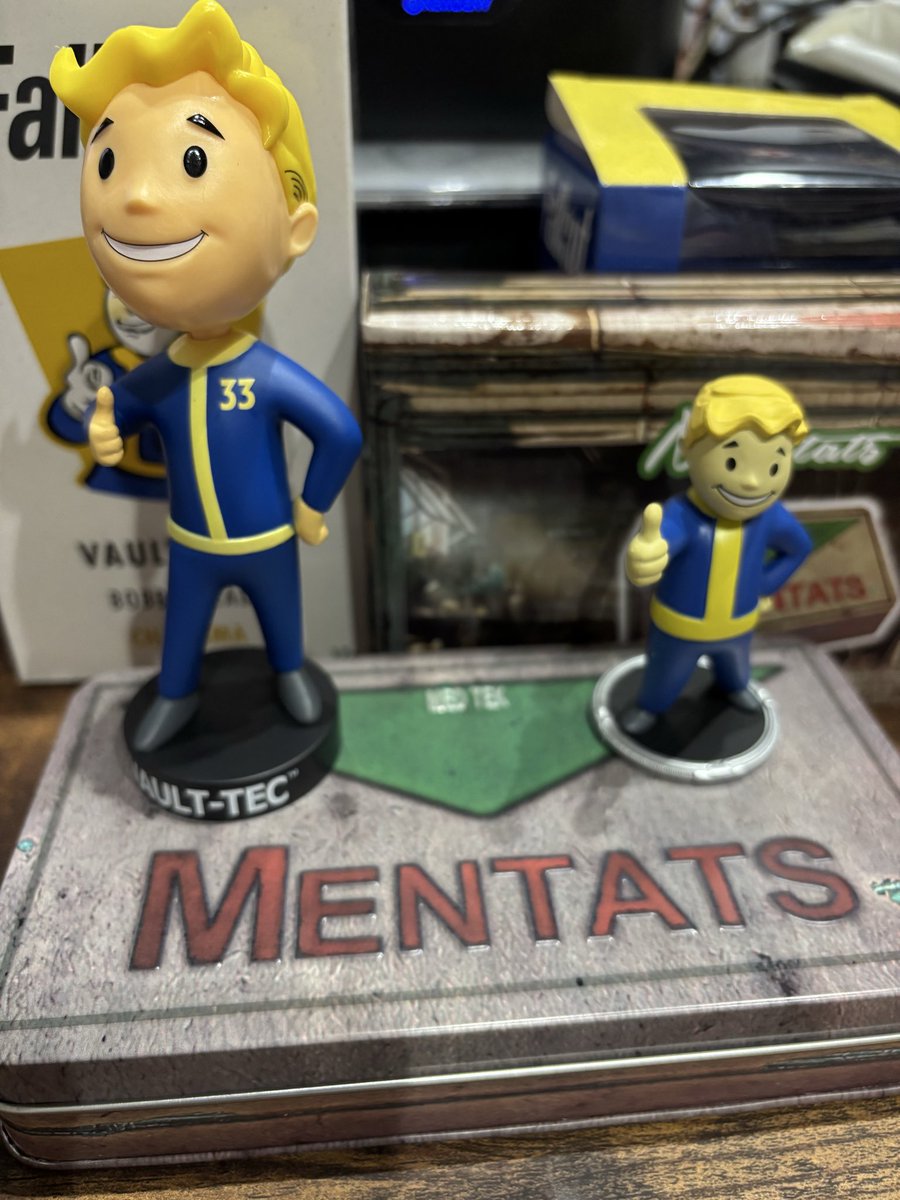 ak72113's tweet photo. 買ったグッズと特典の開封😊
#falloutグッズ https://t.co/EG0sXxbvYr