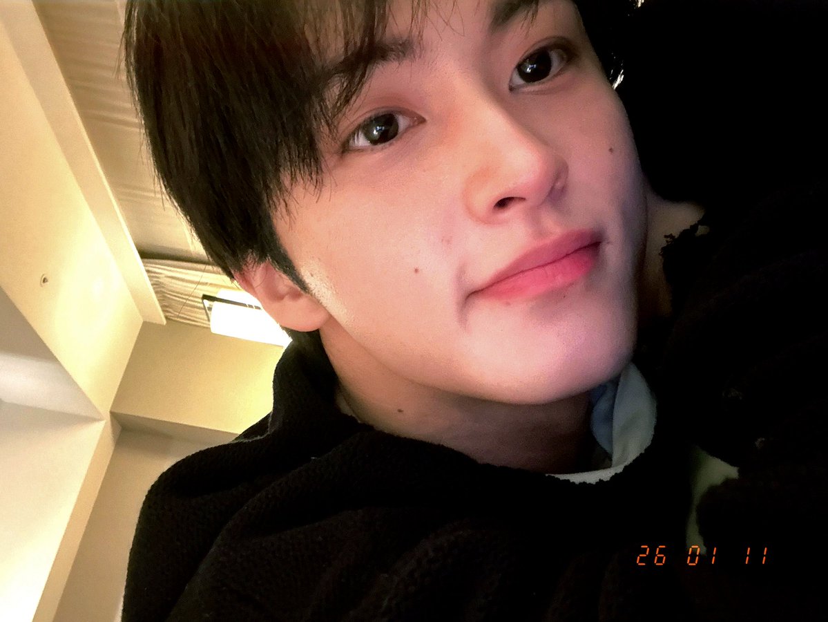 maarkidz's tweet image. boyfriend