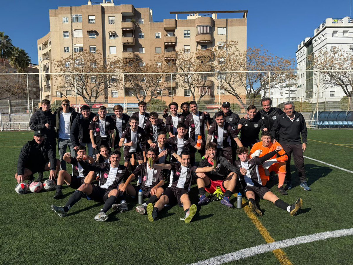 #CalaveraCF

✅ Nueva victoria del primer equipo en un partido muy serio ante el <a href="/cdsjeronimo/">C.D. San Jerónimo</a> para seguir en lo más alto de la tabla.

⚽️ <a href="/JesusJara11/">Jesús Borrero Jara</a>, <a href="/xemiii10/">Xemiii10</a> y Francis hicieron los goles del triunfo.