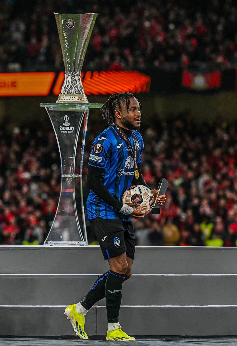 enosportz's tweet photo. Lookman ve Gedson Fernandes için transferi yangını yapacak 1000 aslan lazım. https://t.co/jFWRPQ6RxC